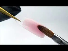 Unghii PolyGel NailsUp - Inovație și Eleganță