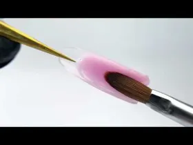 Unghii PolyGel NailsUp - Inovație și Eleganță